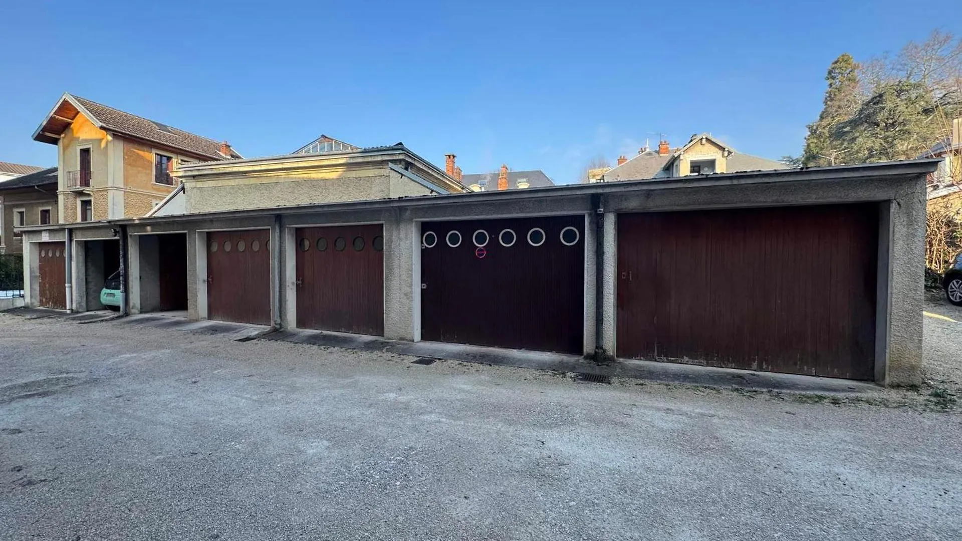 Type 2 Lumineux Avec Grand Garage A Aix-Les-Bains - Fr-1-555-104 Apartment France