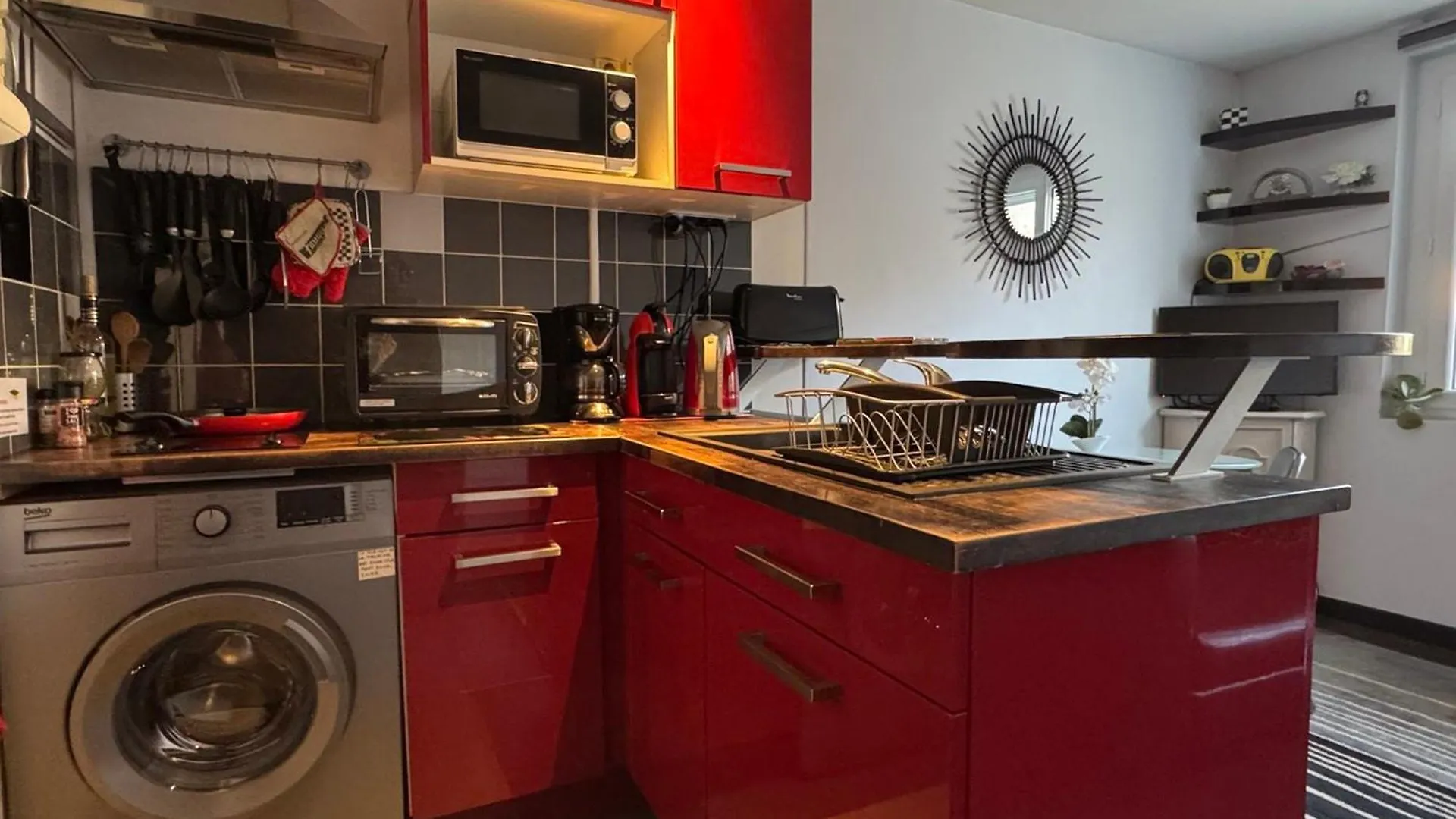 Type 2 Lumineux Avec Grand Garage A Aix-Les-Bains - Fr-1-555-104 Apartment